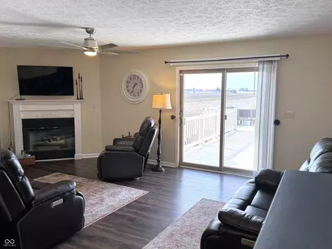 Living - 540 N 800 E, Wingate, IN 47994 photo 3 of 4