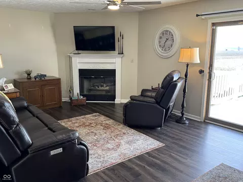 Living - 540 N 800 E, Wingate, IN 47994 photo 2 of 4