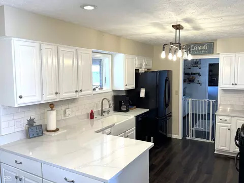 Kitchen - 540 N 800 E, Wingate, IN 47994 photo 3 of 5