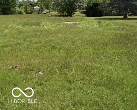 513 N 13th St, Elwood, IN 46036