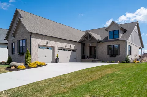 16392 Grand Cypress Dr, Noblesville, IN 46060