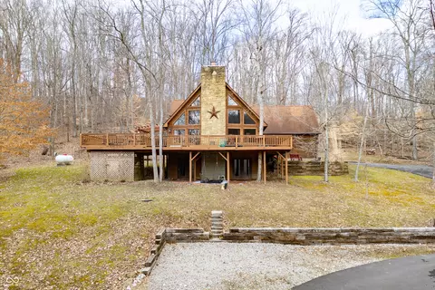 2882 S Whitehorse Rd, Nashville, IN 47448