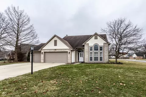 8663 Woodbluff Ct, Indianapolis, IN 46234