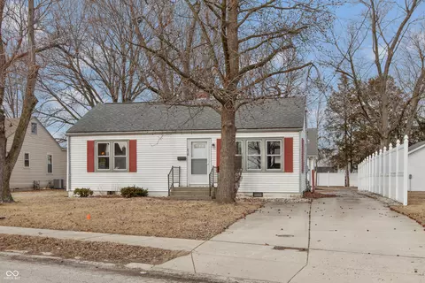 518 E College Ave, Brownsburg, IN 46112
