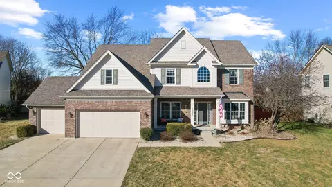 1062 Scarlet Quarry Cir, Avon, IN 46123