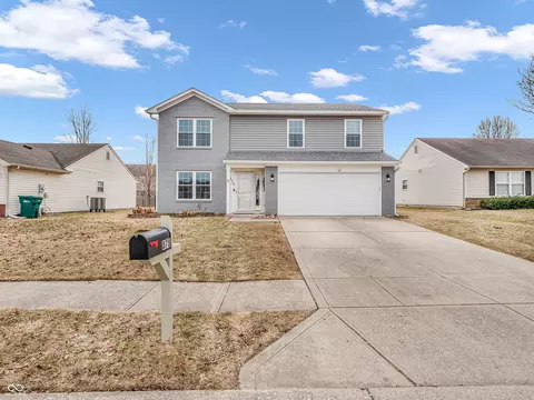 878 Hollowood Ln, Avon, IN 46123