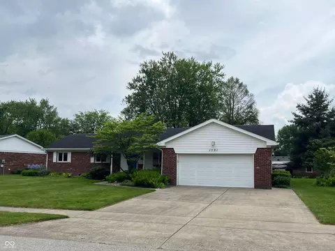 1701 Beech Dr N, Plainfield, IN 46168 photo 3