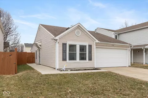 1328 Odell Ln, Greenwood, IN 46143