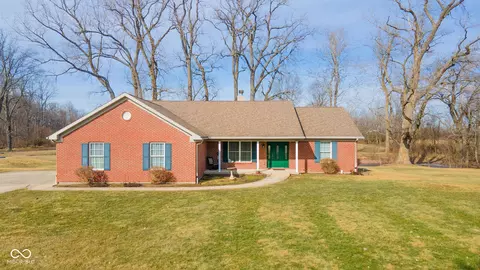 9364 W Central Ave, Shirley, IN 47384