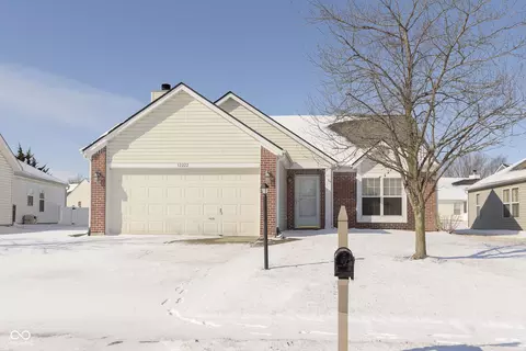 12222 Split Granite Dr, Fishers, IN 46037