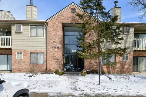 4281 Village Parkway Cir W #8, Indianapolis, IN 46254