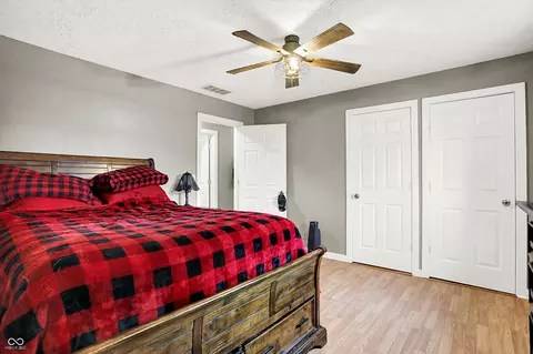 Bedroom - 511 E Thompson St, Edinburgh, IN 46124 photo 3 of 8