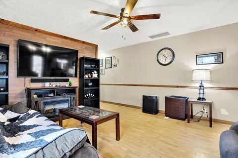 Living - 511 E Thompson St, Edinburgh, IN 46124 photo 1 of 1