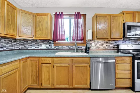 Kitchen - 511 E Thompson St, Edinburgh, IN 46124 photo 4 of 5