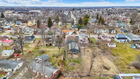 View/Area - 511 E Thompson St, Edinburgh, IN 46124 photo 16 of 19