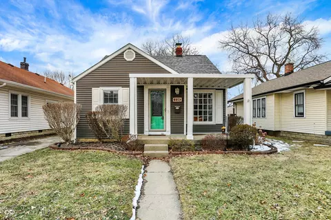 118 S 11th Ave, Beech Grove, IN 46107