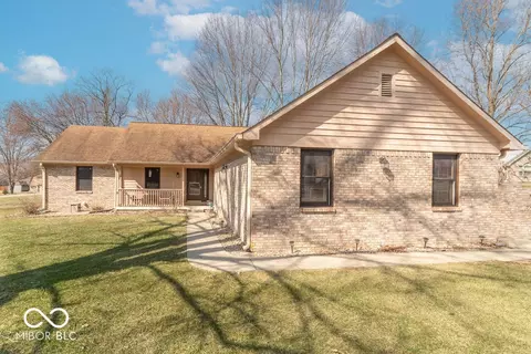 12064 N Glena Pl, Mooresville, IN 46158
