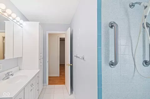 Bath - 348 E Oard Spring Rd, Austin, IN 47102 photo 1 of 3