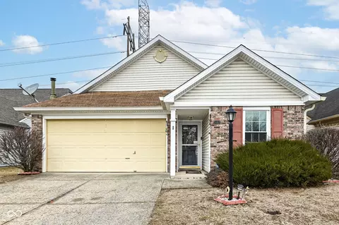 5142 Pin Oak Dr, Indianapolis, IN 46254