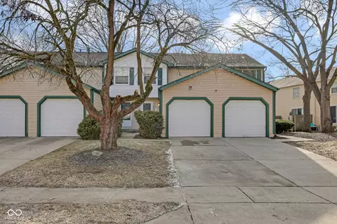 9496 Timber View Dr, Indianapolis, IN 46250