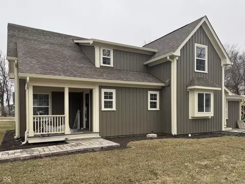 307 S Main St, Whitestown, IN 46075