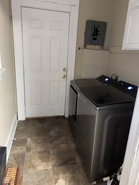 304 N Hackley St, Muncie, IN 47305 photo 9