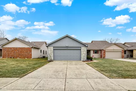 1238 Timber Creek Ln, Greenwood, IN 46142