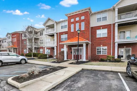 17223 Gunther Blvd #310, Westfield, IN 46074