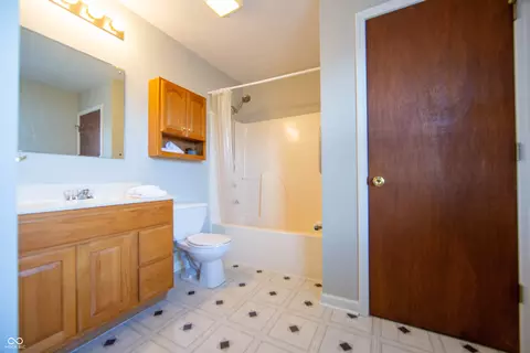 523 Memory Ln, Carmel, IN 46032 photo 28