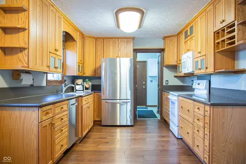 523 Memory Ln, Carmel, IN 46032 photo 10