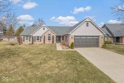 9046 Pinecreek Ct, Indianapolis, IN 46256