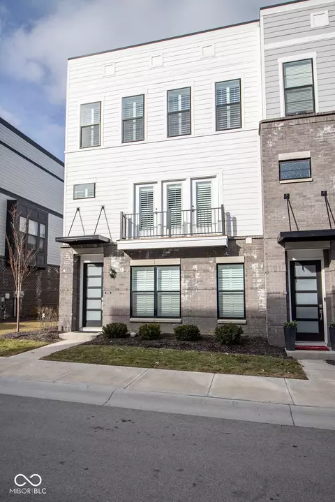 9748 Junction Sta, Fishers, IN 46037