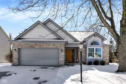 10010 Ashbury Cir, Fishers, IN 46037