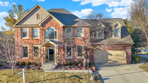 9970 Southwind Dr, Indianapolis, IN 46256