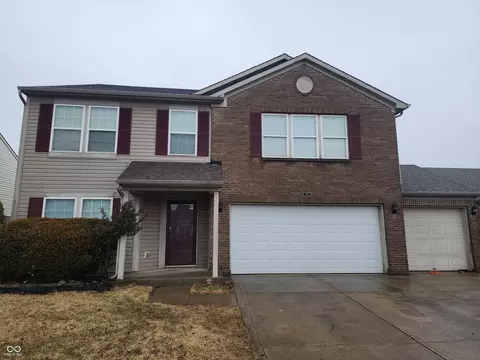 705 Breakers Ln, Fortville, IN 46040