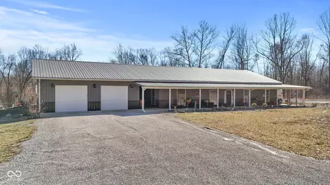 4118 E Lovers Ln, Scottsburg, IN 47170