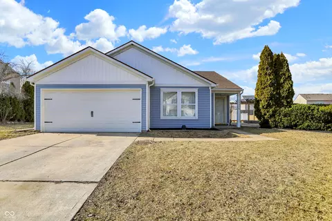 19215 Calico Aster Dr, Noblesville, IN 46062