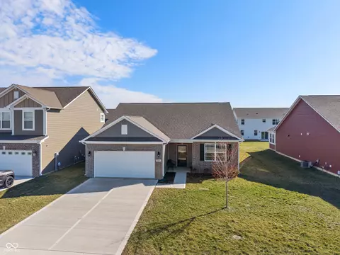 293 Carrick Glen Blvd, Pendleton, IN 46064 photo 3