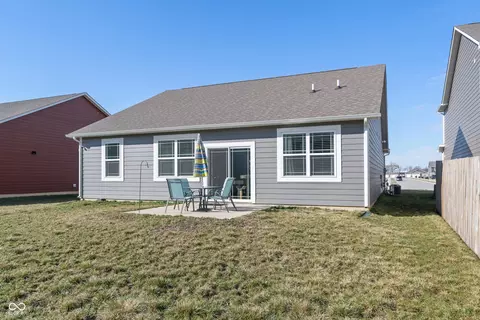 293 Carrick Glen Blvd, Pendleton, IN 46064 photo 32