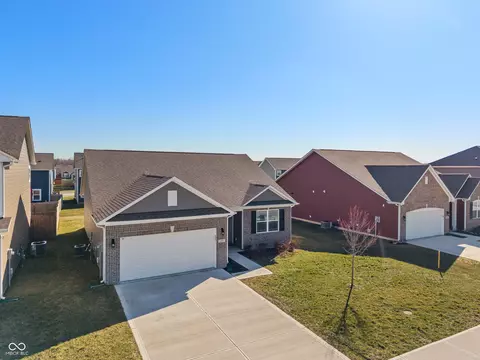 293 Carrick Glen Blvd, Pendleton, IN 46064 photo 5
