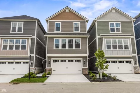 15405 Mystic Rock Dr, Carmel, IN 46033