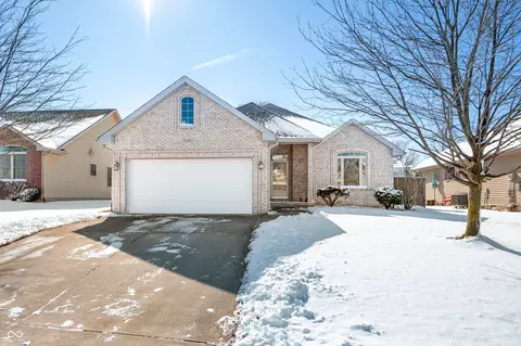 6045 Sheridan Dr, Columbus, IN 47203