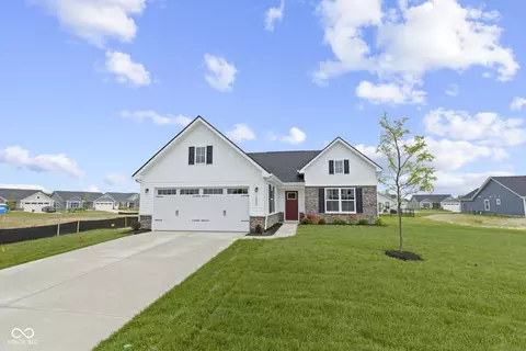 1202 Brightwood Cir, Greenfield, IN 46140