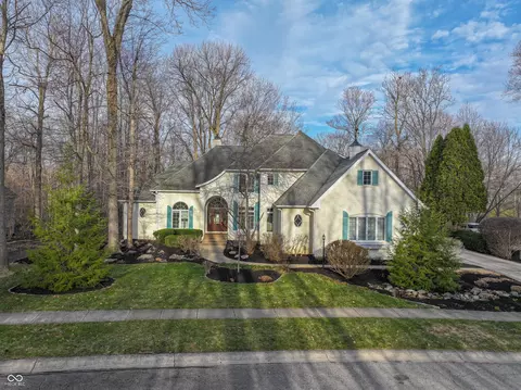 4388 Creekside Pass, Zionsville, IN 46077