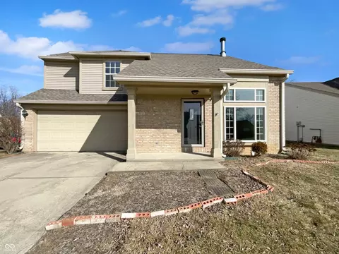 81 Stoneybrook Dr, Greenwood, IN 46142