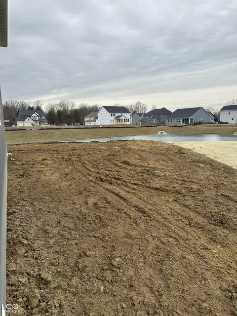 6390 Springdale Ct, Plainfield, IN 46168 photo 5