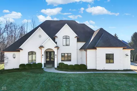 2071 Eagle Trace Dr, Greenwood, IN 46143