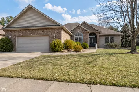 6049 Boulder Ct, Columbus, IN 47201