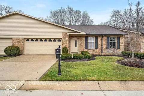 8429 Quail Hollow Rd, Indianapolis, IN 46260