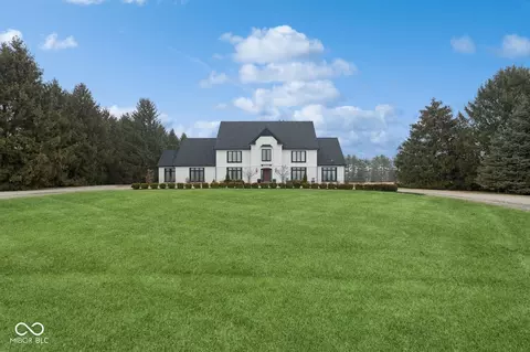 11120 Queens Way Cir, Carmel, IN 46032